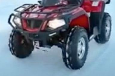 Видео: В зимнее время года квадроцикл или багги вполне могут оказать конкуренцию снегоходам!